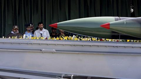 Prezydent Mahmoud Ahmadinejad dokonal przeglądu wojsk