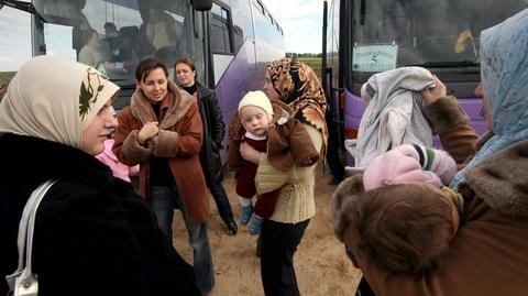 Cudzoziemcy opuszczają Strefę Gazy izraelskimi autobusami