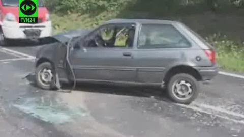 Czołowe zderzenie dwóch aut (film: Tomek)