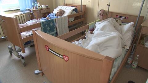 Reporter TVN24 sprawdzał, gdzie znajdują się łóżka przeznaczone na oddział geriatryczny