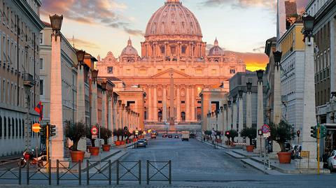 Skandal w Watykanie, który nie szkodzi papieżowi 