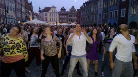 Taneczny flashmob na Starym Rynku