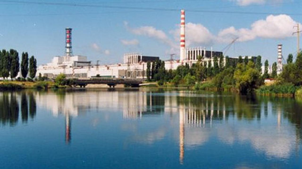 Atak drona na jedną z największych elektrowni w Rosji. Pożar i spadek mocy