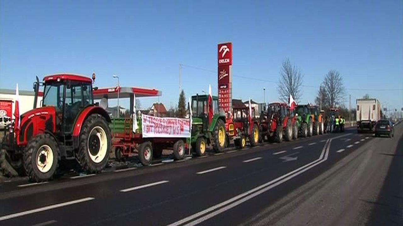 Rolnicy Wiozą Petycję Premierowi. Ciągnikami - TVN24