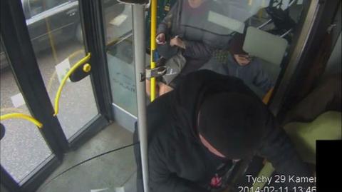 Tychy: Zasłabł kierowca trolejbusu. Pomógł kontroler biletów
