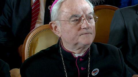 Arcybiskup Hoser: pigułka "dzień po" powinna być na receptę