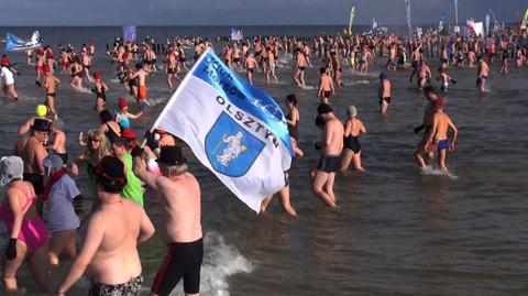 Zimowa kąpiel na mieleńskiej plaży