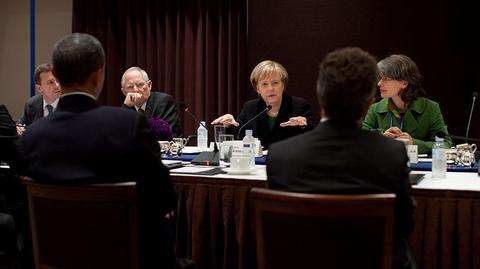 Obama (tyłem) scedował Ukrainę na Merkel