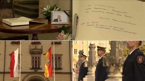 We wrocławskim ratuszu można wpisywać się do księgi kondolencyjnej