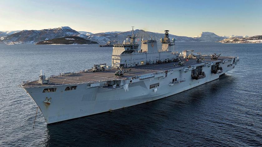 HMS Ocean zostanie wycofany ze służby w 2018 roku