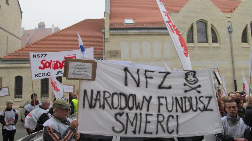 Pikieta "Solidarności" przed NFZ 
