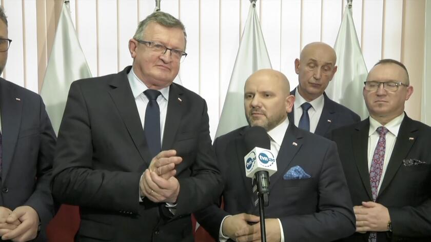 Murem za generałem