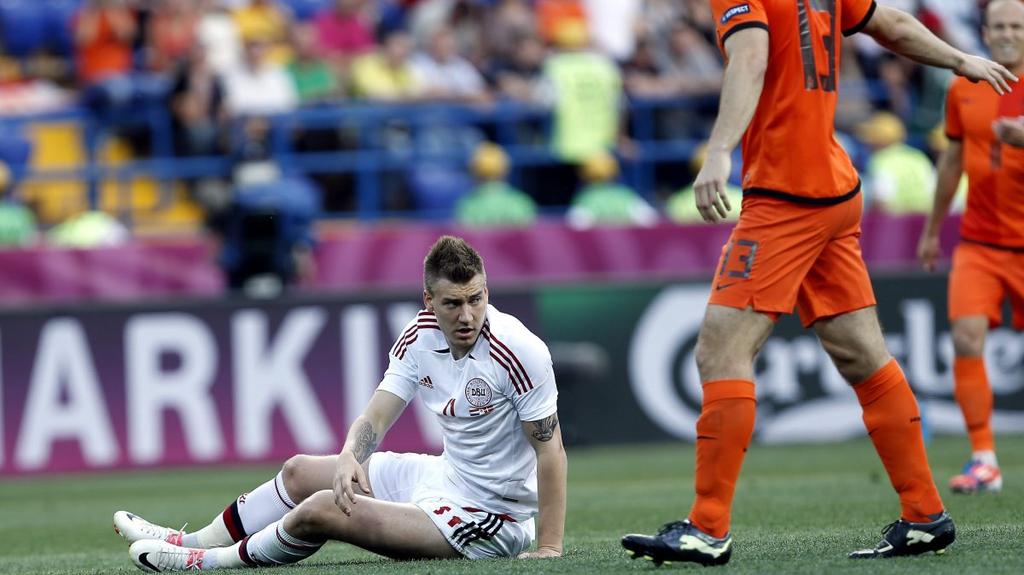 Nicklas Bendtner na boisku w Charkowie