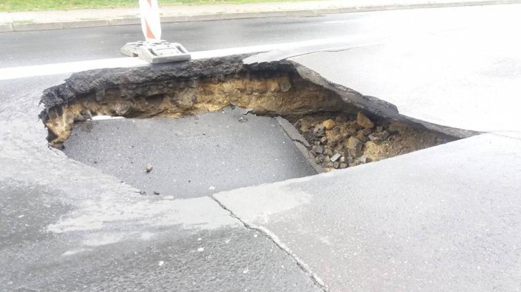 Zapada się ul. Nowy Świat 