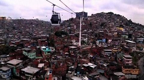 100 tysięcy mieszkańców faweli Medellin będzie mogło wydostać się teraz ze wzgórz nad Rio