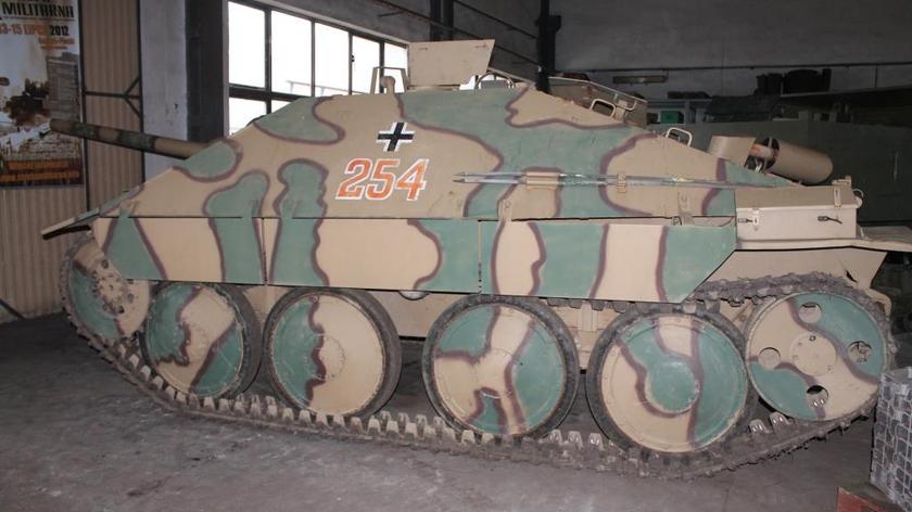Niszczyciel czołgów trafił już do poznańskiego muzeum