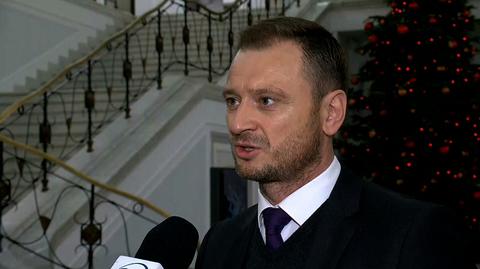 Poseł PO przerywa konferencję Jarosława Kaczyńskiego