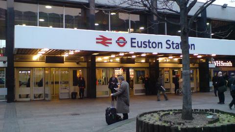 Niewielka eksplozja na stacji kolejowej w Londynie