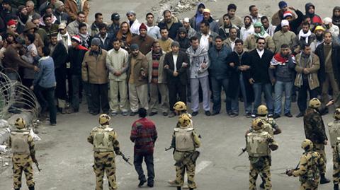 Egipskie władze rozmawiają z opozycją. Na placu Tahrir wciąż gorąco