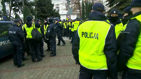 Parlament pod specjalnym nadzorem