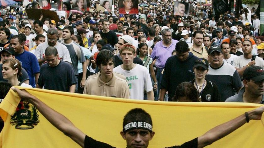 Studenci protestują przeciw polityce prezydenta Hugo Chaveza