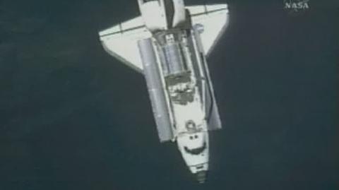 Prom  Atlantis zacumował do Międzynarodowej Stacji Kosmicznej (ISS)