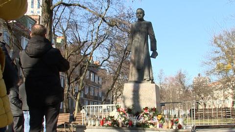 Władze Gdańska: ponowne postawienie pomnika Jankowskiego niezgodne z prawem