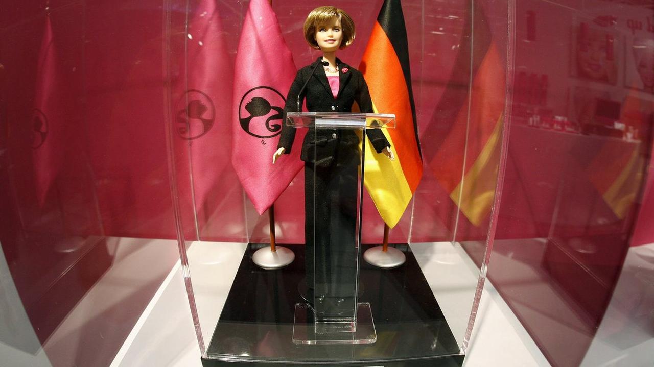 Barbie-Merkel wśród zabawek - TVN24