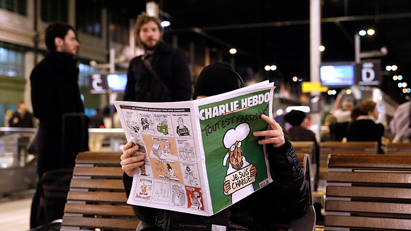 Chętnych do kupienia najnowszego egzemplarza "Charlie Hebdo" nie brakuje