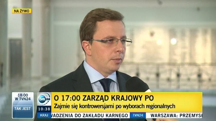 Dariusz Joński uważa, że premier Tusk jest w bardzo trudnej sytuacji 