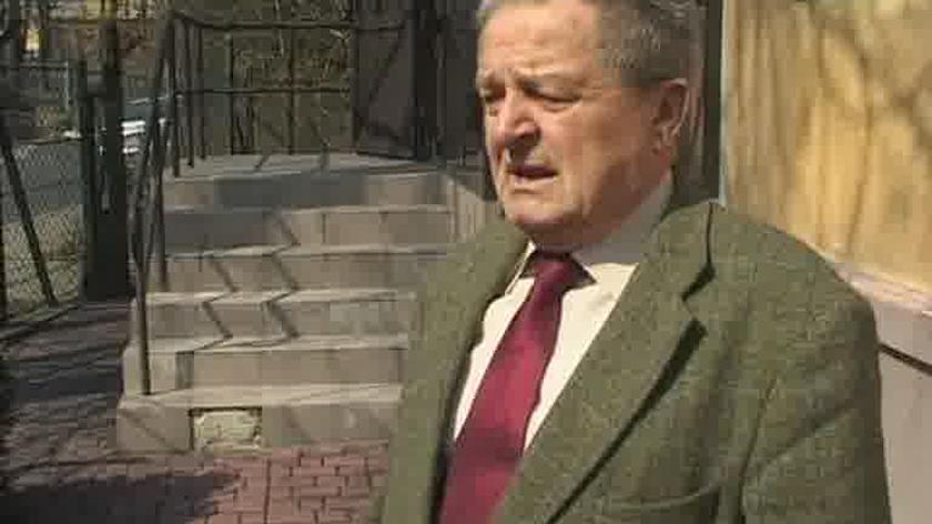 Dera, Sobecka i Bender na "NIE"