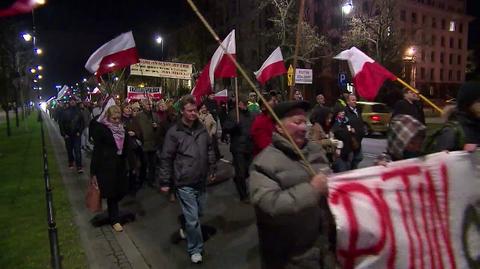 Dzień przed czwartą rocznicą odbyła się manifestacja pod ambasadą Rosji w Warszawie