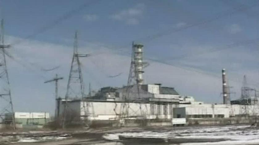 Elektrownia w Czarnobylu już nie pracuje, ale nadal jest uzbrojoną bombą ekologiczną (TVN24)
