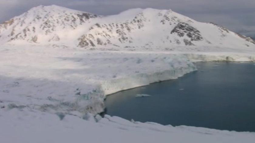 Grenlandia topnieje w zastraszającym tempie