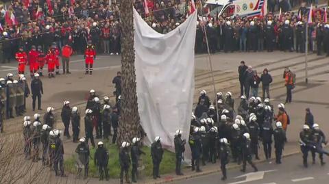 Interwencja policji przy warszawskiej palmie