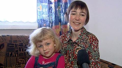 Justyna Piotrowska i jej córka Blanka dziękują za pomoc 