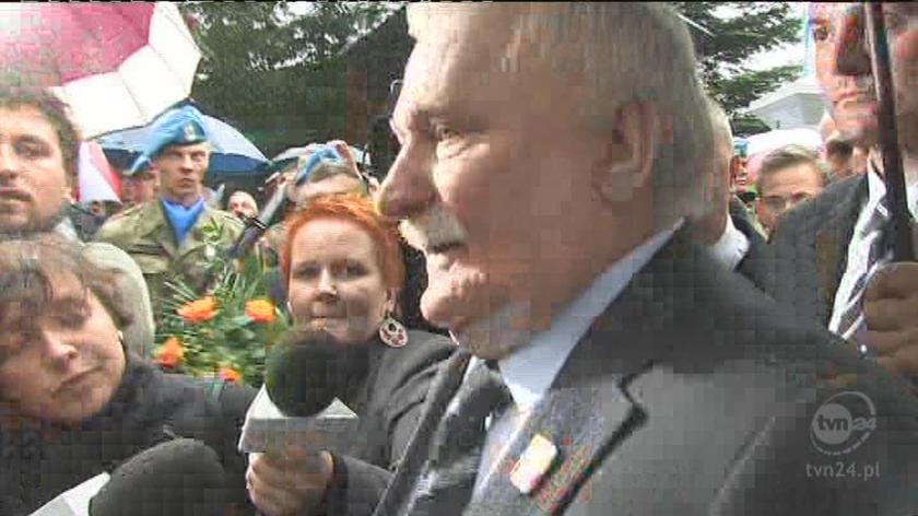 Lech Wałęsa przyjechał na pogrzeb Andrzeja Lepper (TVN24)