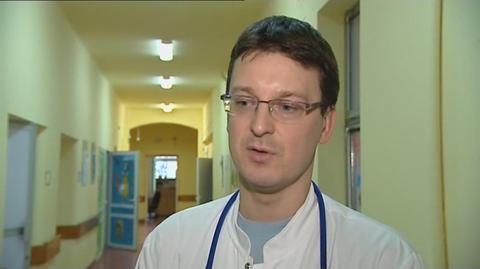 Lekarz, Marcin Zalew mówi o stanie dzieci przebywających w szpitalu (TVN24)
