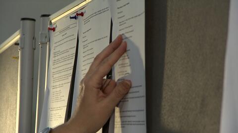 Liczenie głosów w Wojewódzkiej Komisji Wyborczej w Poznaniu 