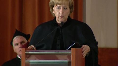 Merkel o "mierzeniu się z historią"