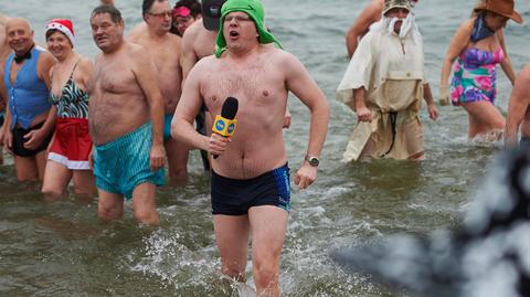 Morsy przywitały Nowy Rok kąpielą w Bałtyku
