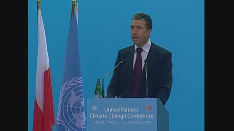 "Musimy się porozumieć co do ograniczenia emisji CO2 o 50 proc. do 2015 w porównaniu do 1990 roku" - mowi Rasmussen