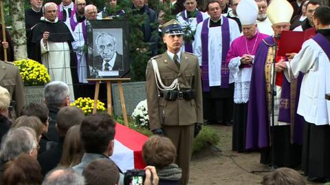 Na cmentarzu zabrzmiały Hymn Polski oraz "Oda do radości"