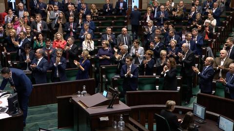 Oklaski opozycji po wystąpieniu Adama Bodnara