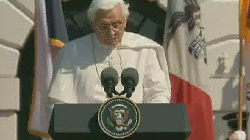 Papież delikatnie skrytykował USA za wojnę w Iraku