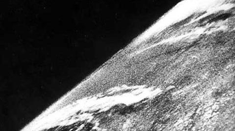 Pierwsze zdjęcia Ziemi z kosmosu