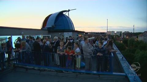 Planetarium odwiedziły tłumy ciekawskich (TVN24)