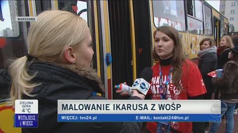 Po Warszawie jeździ specjalny autobus (TVN24)