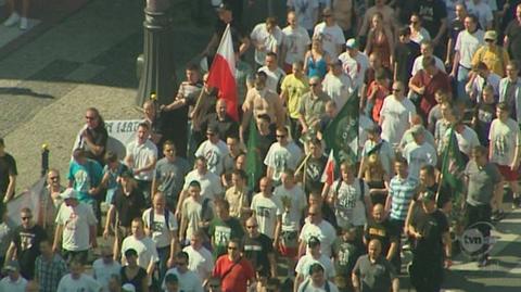 Pochód nacjonalistów w stolicy (TVN24)