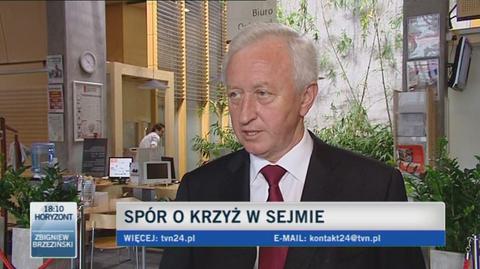Politycy o pomyśle usunięcia krzyża z Sejmu
